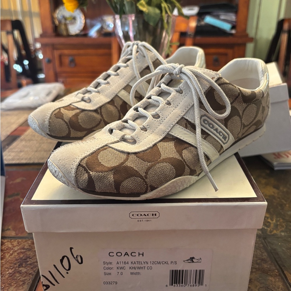 Coach Katelyn Sneaker Sz 7